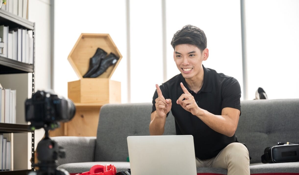 Working From Home Concept Covid 19 Visual Support XMHQFUE 1220x715